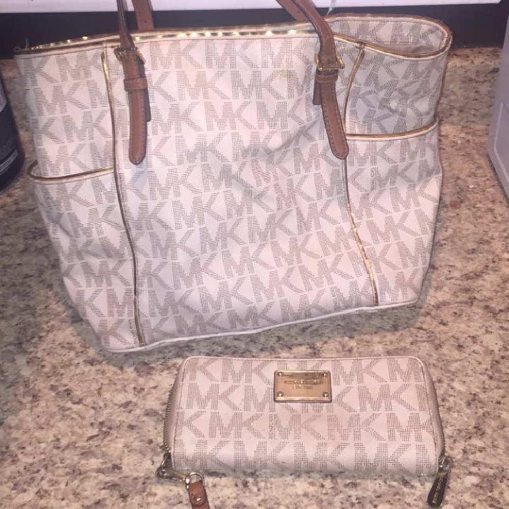 Matching mk wallet and purse